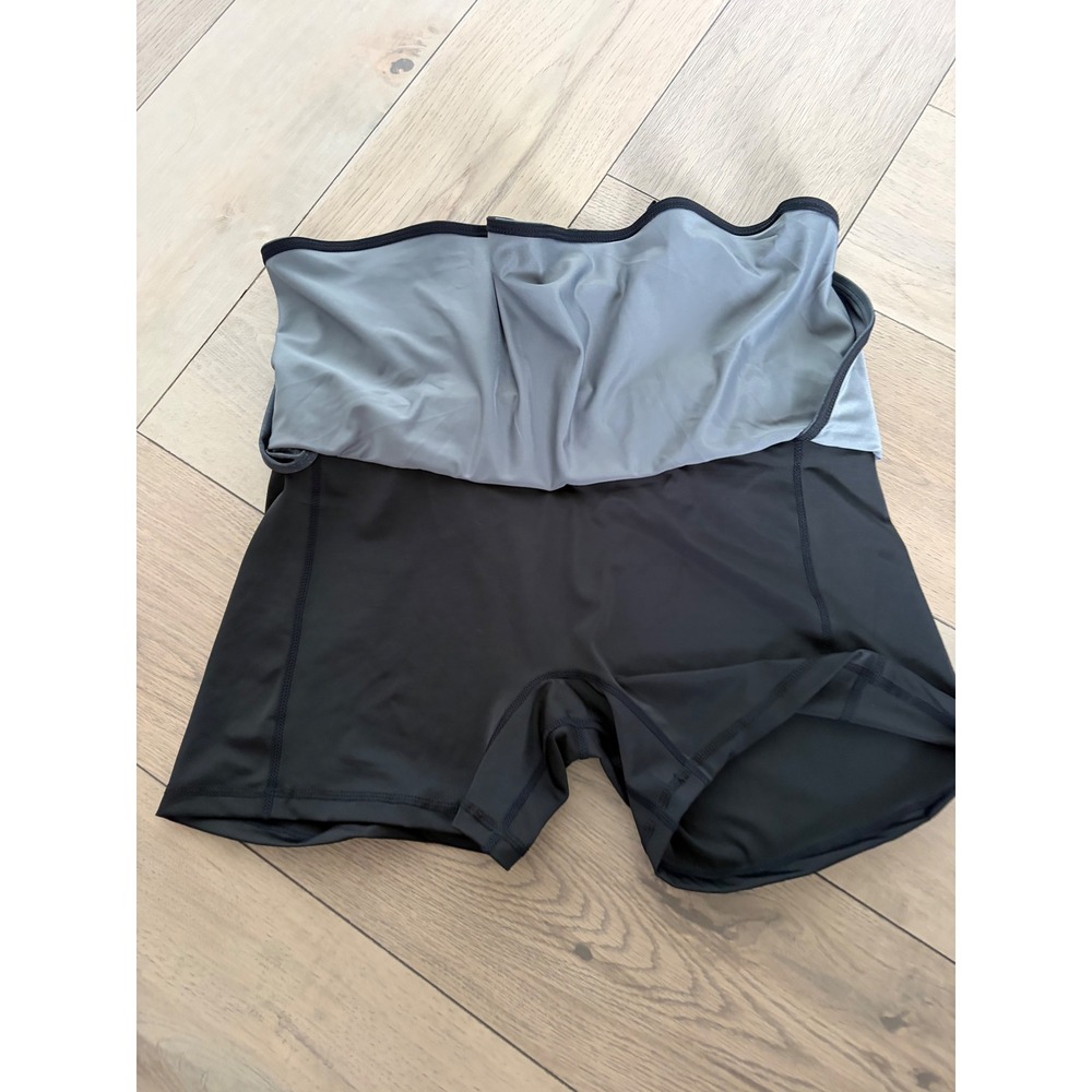 Venum UFC Womens Performance Skort Grey Yellow MMA Training Shorts XL NWT - Picture 6 of 7